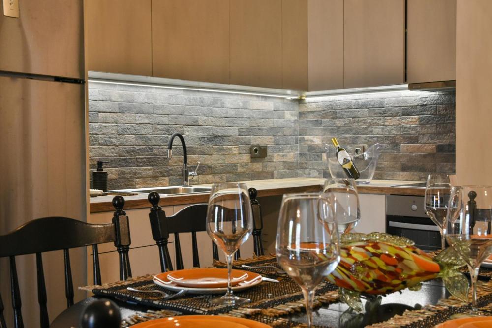 Pepromeno Luxury Apartment In The City Center กาลามาตา ภายนอก รูปภาพ